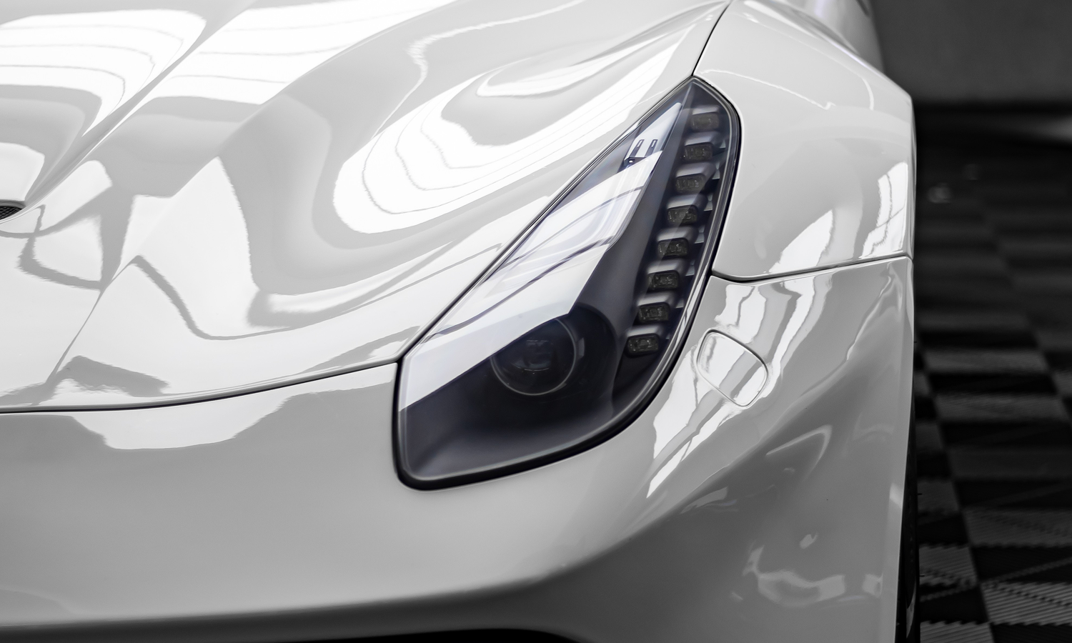 超拉伸亮面犀牛皮